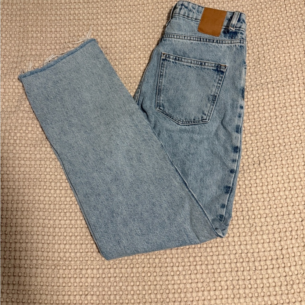 Zara Women’s Light Blue Straight Jeans